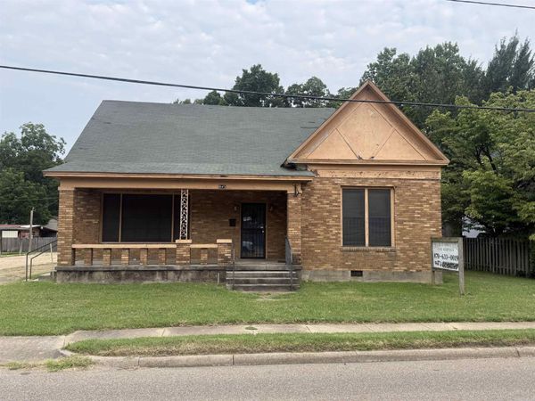 845 N Washington St Street , Forrest City, AR 72335