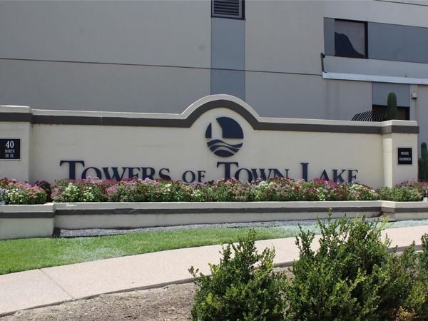 40 N INTERSTATE HIGHWAY 35, Unit 6D2, Austin, TX 78701