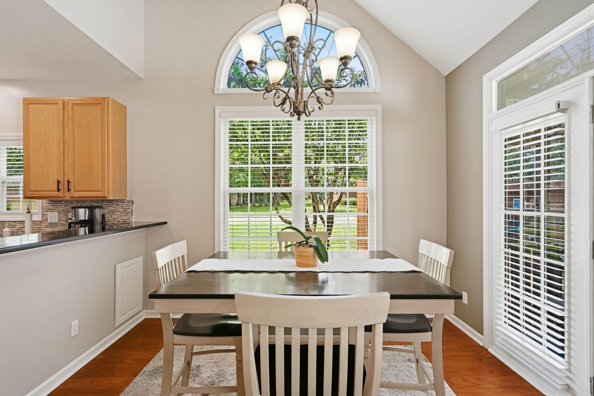 101 Tanglewood Circle Photo 30