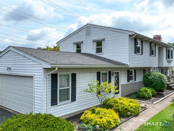 27 Hummingbird, Berlin, CT 06037