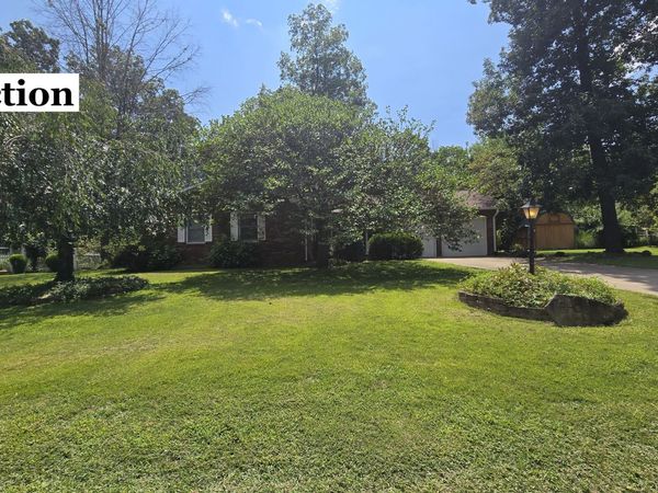 603 Country Club Lane , Carterville, IL 62918