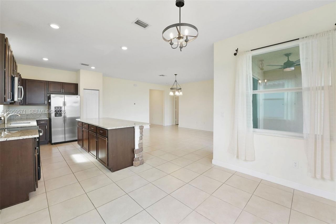 8341 NW Greenbank Cir , Port Saint Lucie, FL 34987 Photo