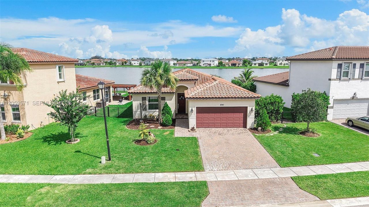 8341 NW Greenbank Cir , Port Saint Lucie, FL 34987 Photo