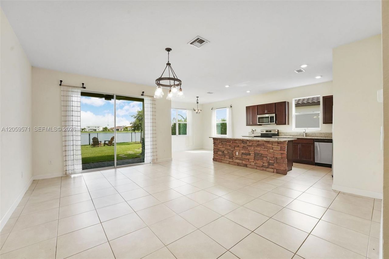 8341 NW Greenbank Cir , Port Saint Lucie, FL 34987 Photo