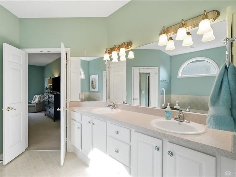 1256 Forest Walk Drive, Centerville, OH 45459 Photo 31