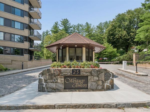 25 Rockledge Avenue, Unit PH11, White Plains, NY 10601