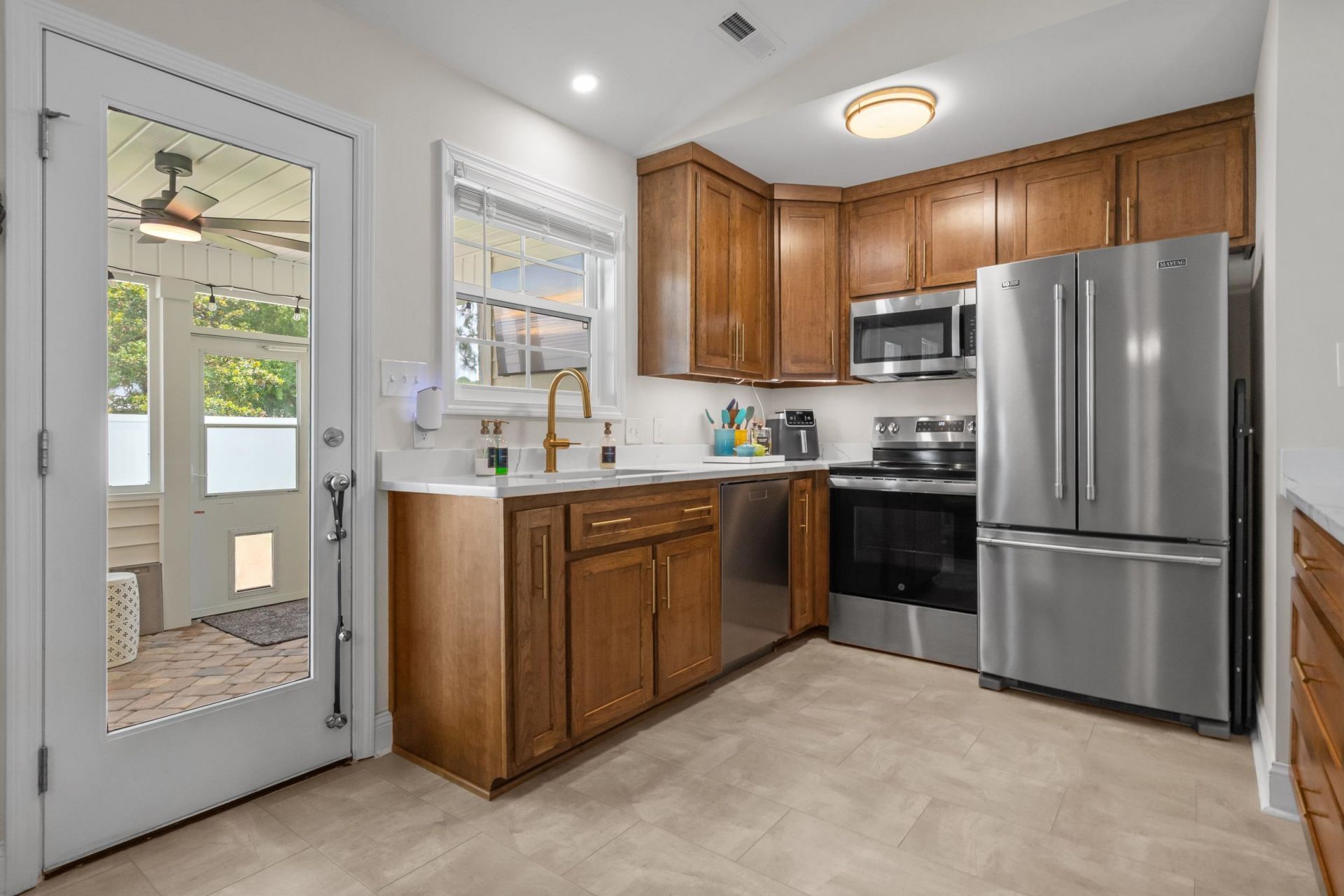 9655 Kings Grant Dr.  Photo 15