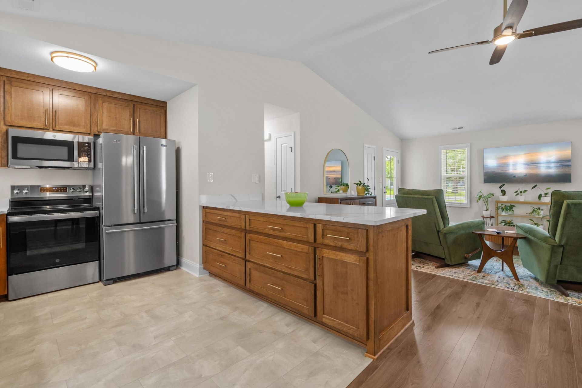 9655 Kings Grant Dr.  Photo 16