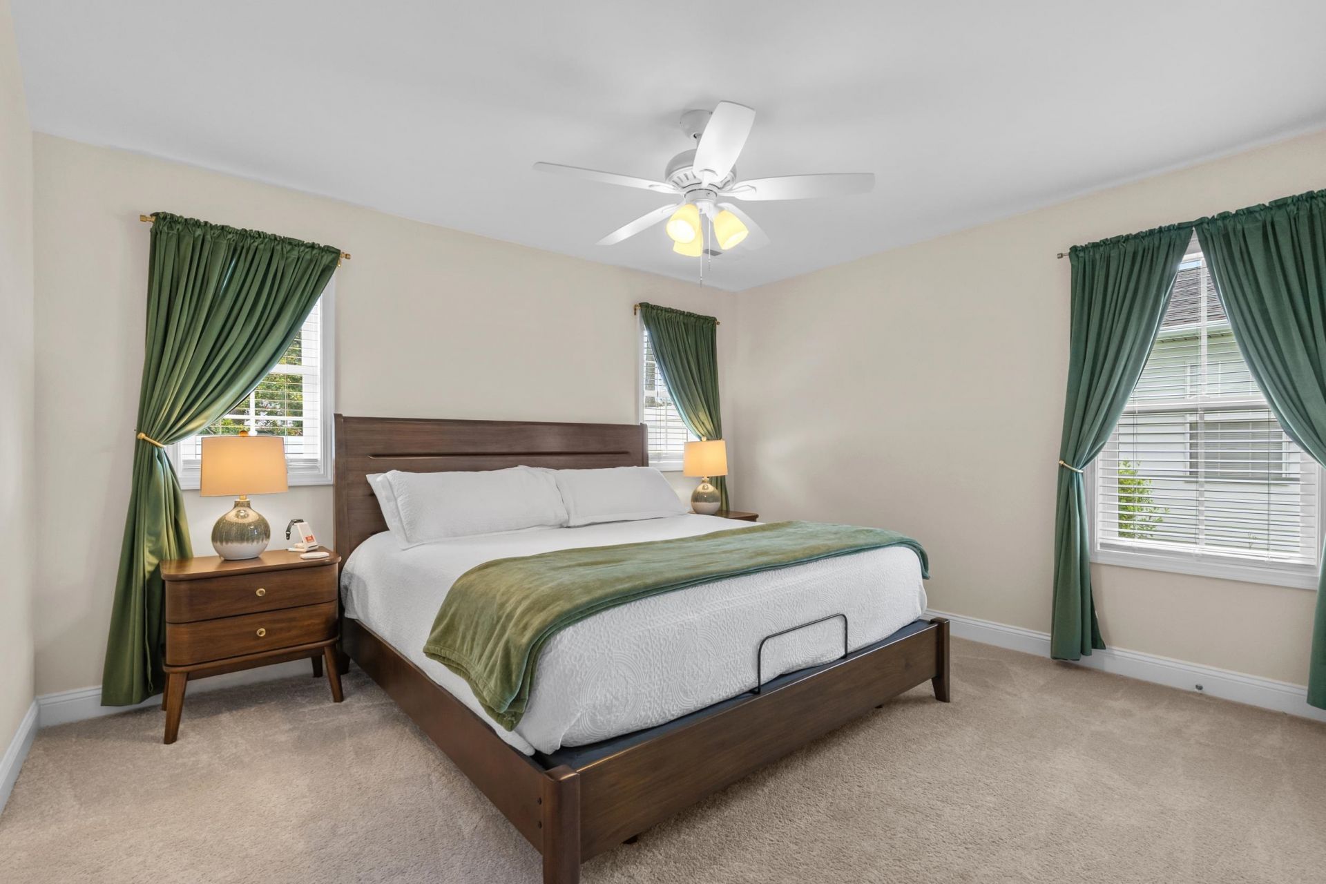 9655 Kings Grant Dr.  Photo 5