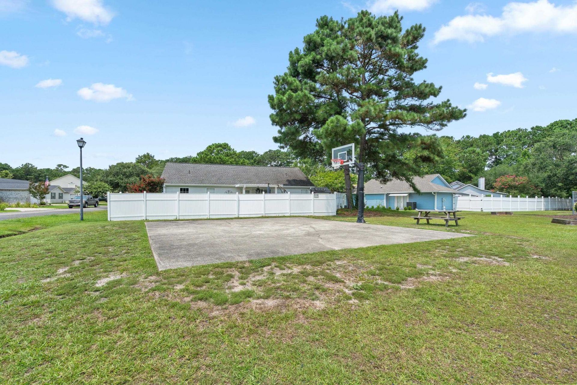 9655 Kings Grant Dr.  Photo 52