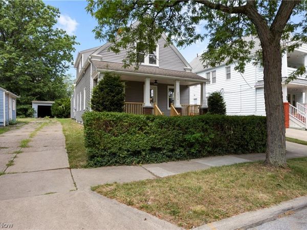 2054 Magee Street , Lakewood, OH 44107