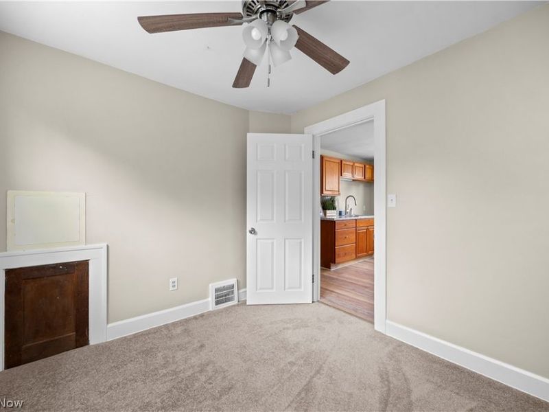 2054 Magee Street, Lakewood, OH 44107 Photo 11