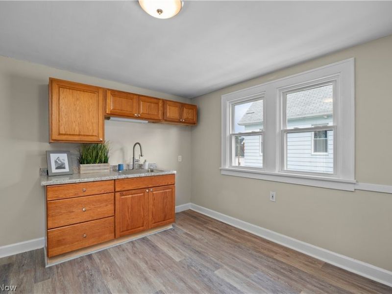 2054 Magee Street, Lakewood, OH 44107 Photo 6