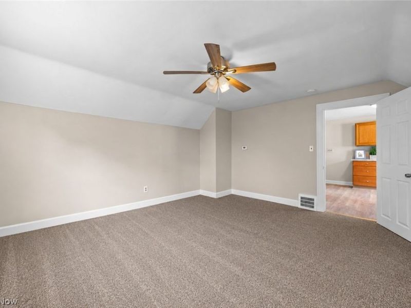 2054 Magee Street, Lakewood, OH 44107 Photo 9