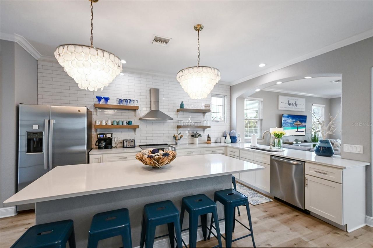 159 Crescent Drive, Anna Maria, FL 34216 Photo