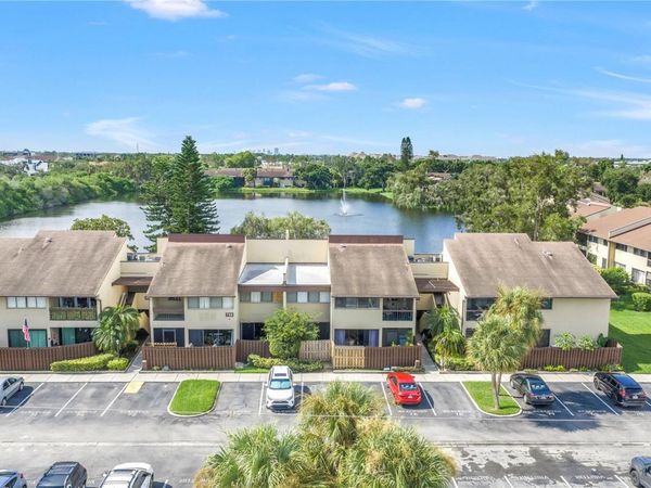 750 N VILLAGE DRIVE N, Unit 105, ST PETERSBURG, FL 33716