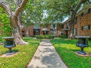 6345 Bandera Avenue, Unit C, Dallas, TX 75225