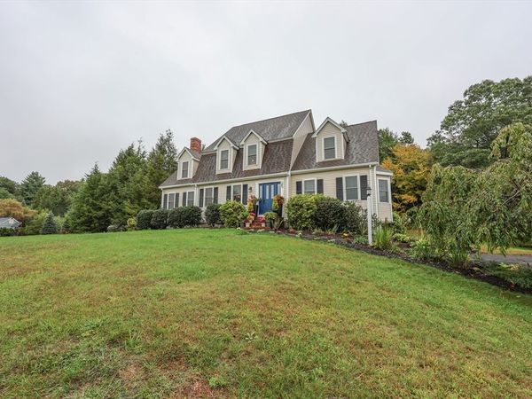 25 Autumn Rd, Wrentham, MA 02093