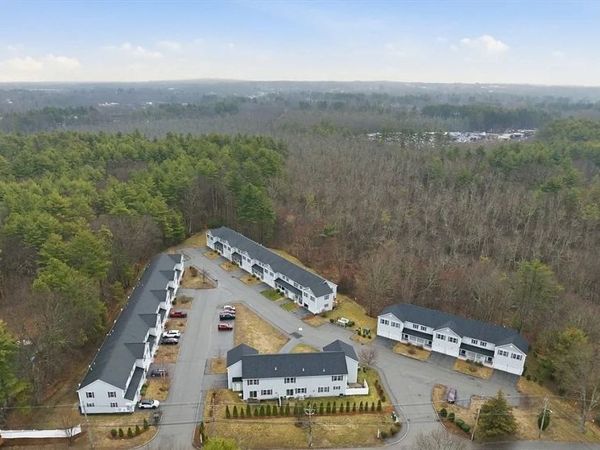 90 Rangeway Rd, Unit 303, Billerica, MA 01862