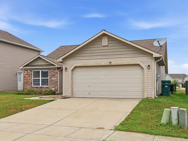 10182 Morning Light Drive, Avon, IN 46123