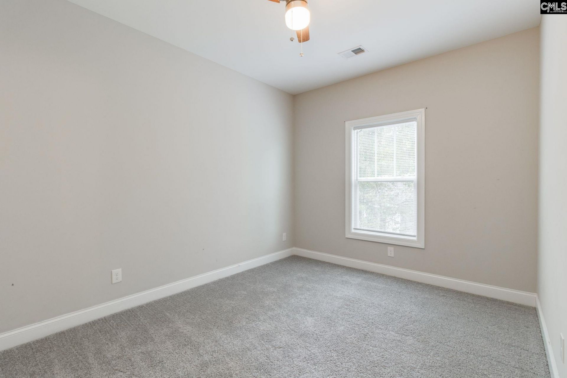 81 Riverview Court  Photo 14