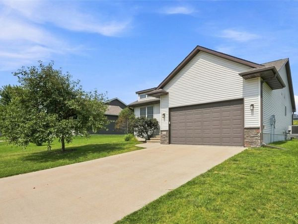 214 Cherry Lane , Tiffin, IA 52340