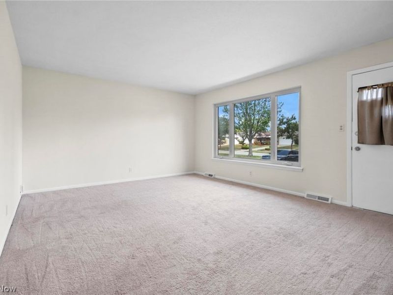 5928 Sweet Birch Drive, Bedford Heights, OH 44146 Photo 8