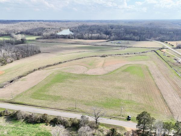 Center Hill Road, Ecru, MS 38863