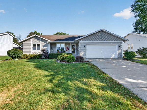 425 Landover Drive, Oregon, WI 53575