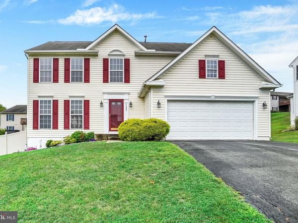 7447 SENECA RIDGE DRIVE, YORK, PA 17403
