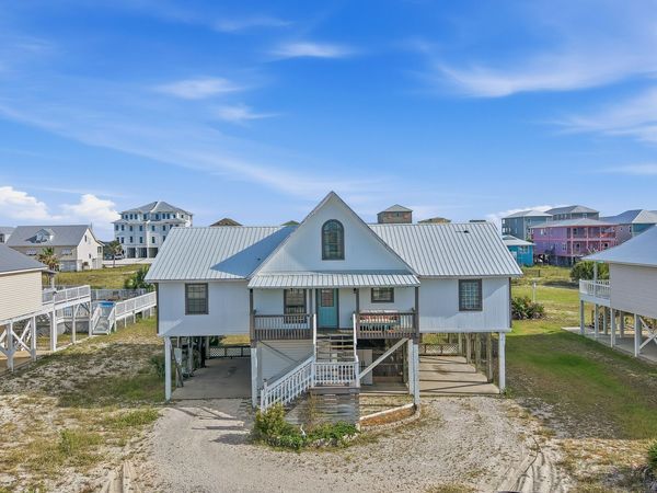 1355 W Lagoon Ave, Gulf Shores, AL 36542