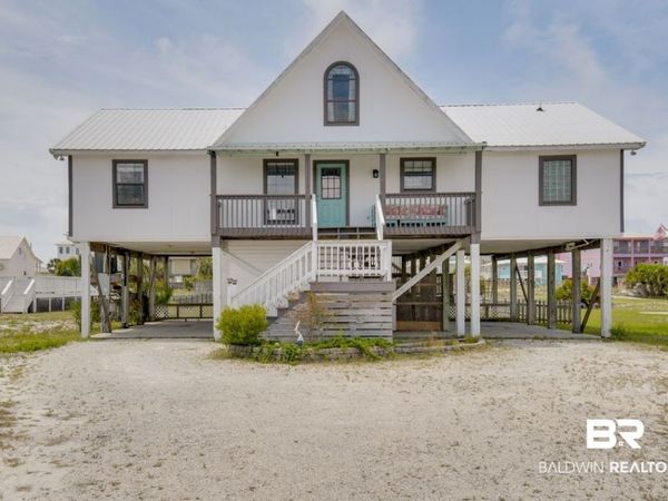 1355 W Lagoon Ave, Gulf Shores, AL 36542