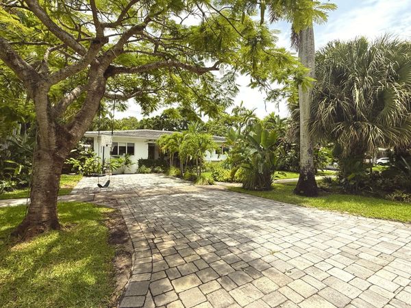 67 NW 97 th Street, Miami Shores, FL 33150