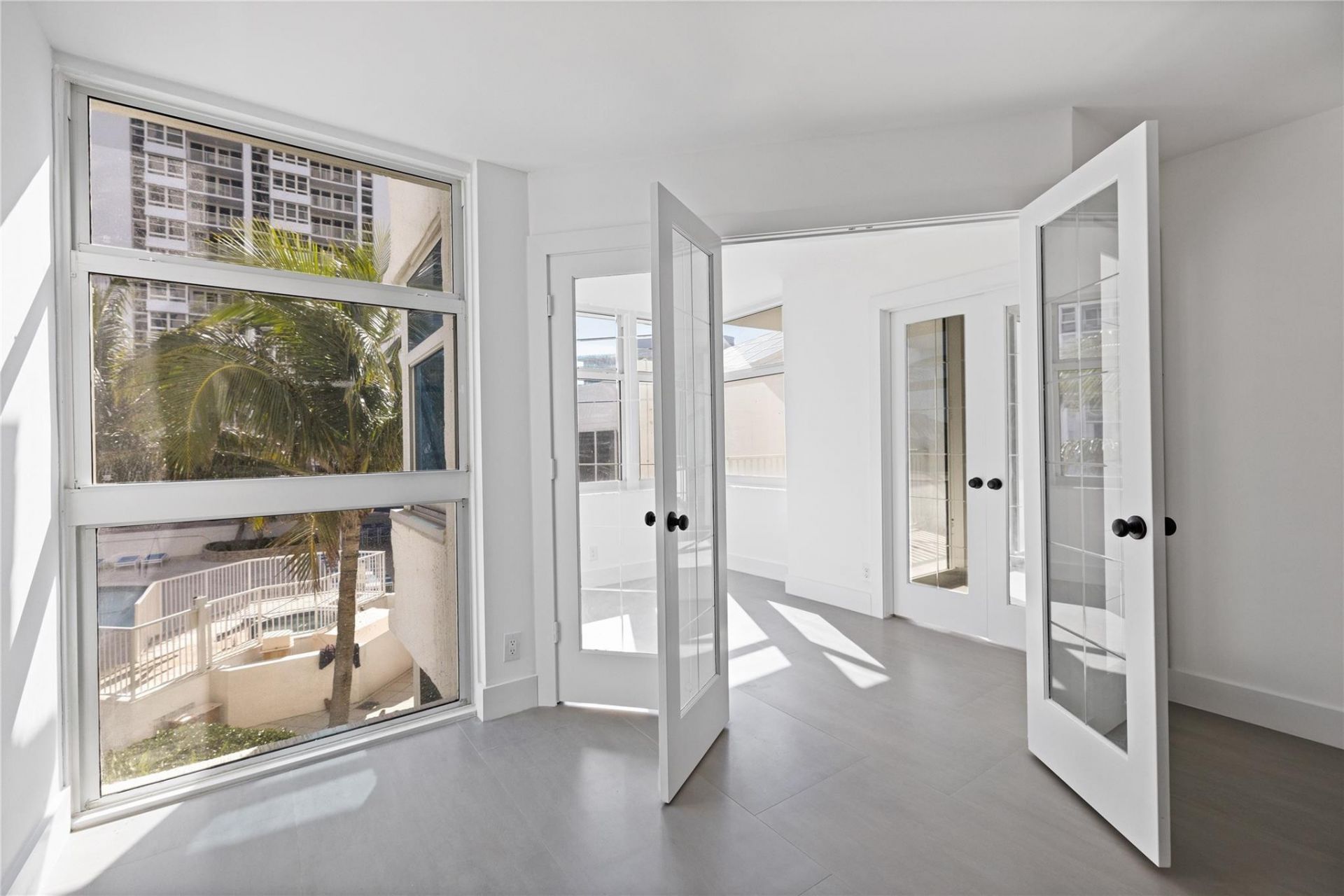 1360 S Ocean Boulevard, Unit 403, Pompano Beach, FL 33062 Photo