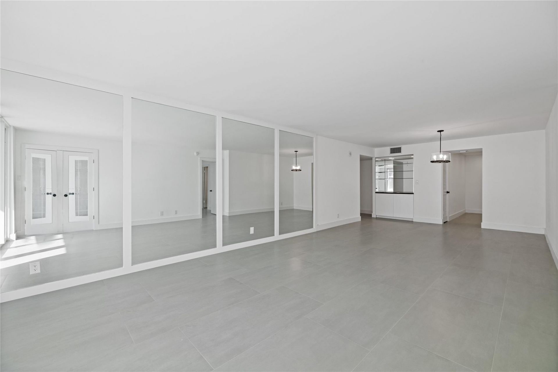 1360 S Ocean Boulevard, Unit 403, Pompano Beach, FL 33062 Photo