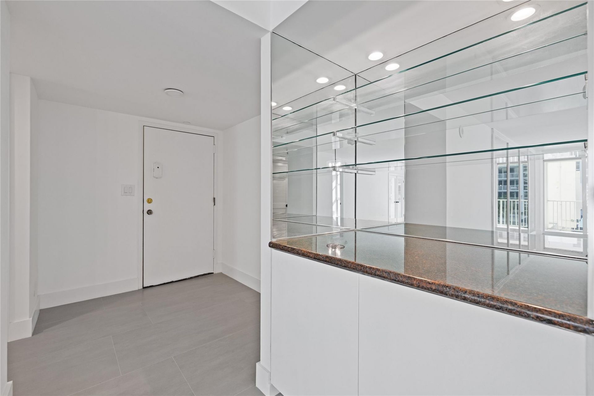 1360 S Ocean Boulevard, Unit 403, Pompano Beach, FL 33062 Photo