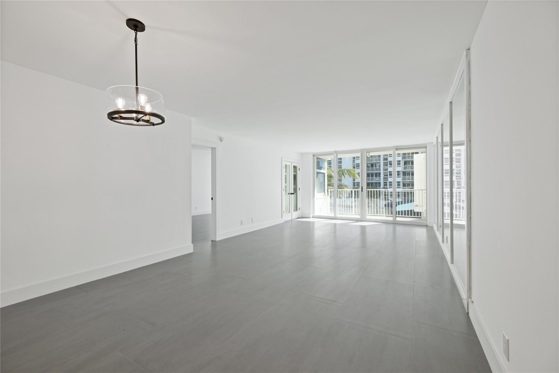 1360 S Ocean Boulevard, Unit 403, Pompano Beach, FL 33062 Photo