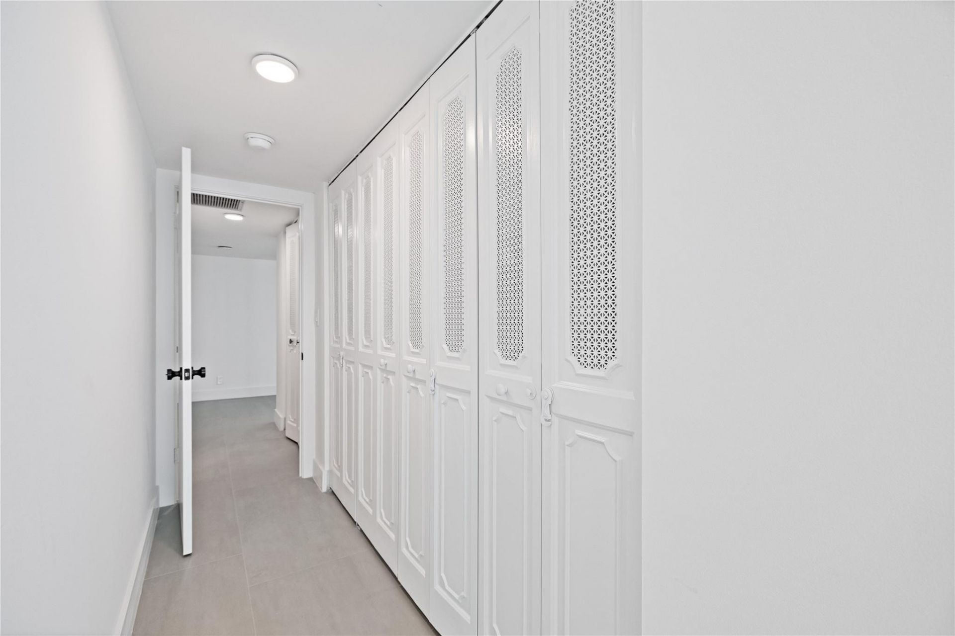 1360 S Ocean Boulevard, Unit 403, Pompano Beach, FL 33062 Photo