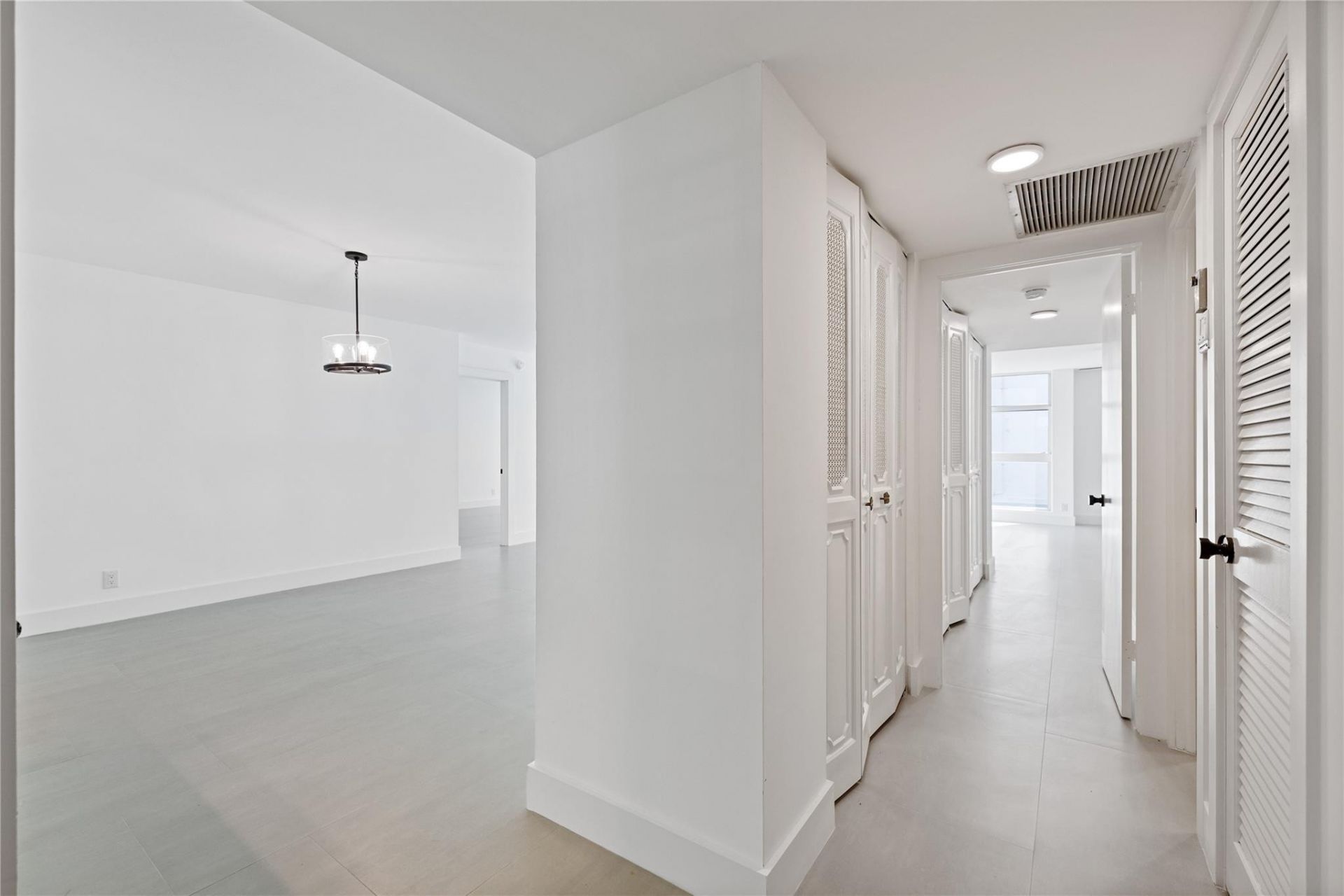 1360 S Ocean Boulevard, Unit 403, Pompano Beach, FL 33062 Photo