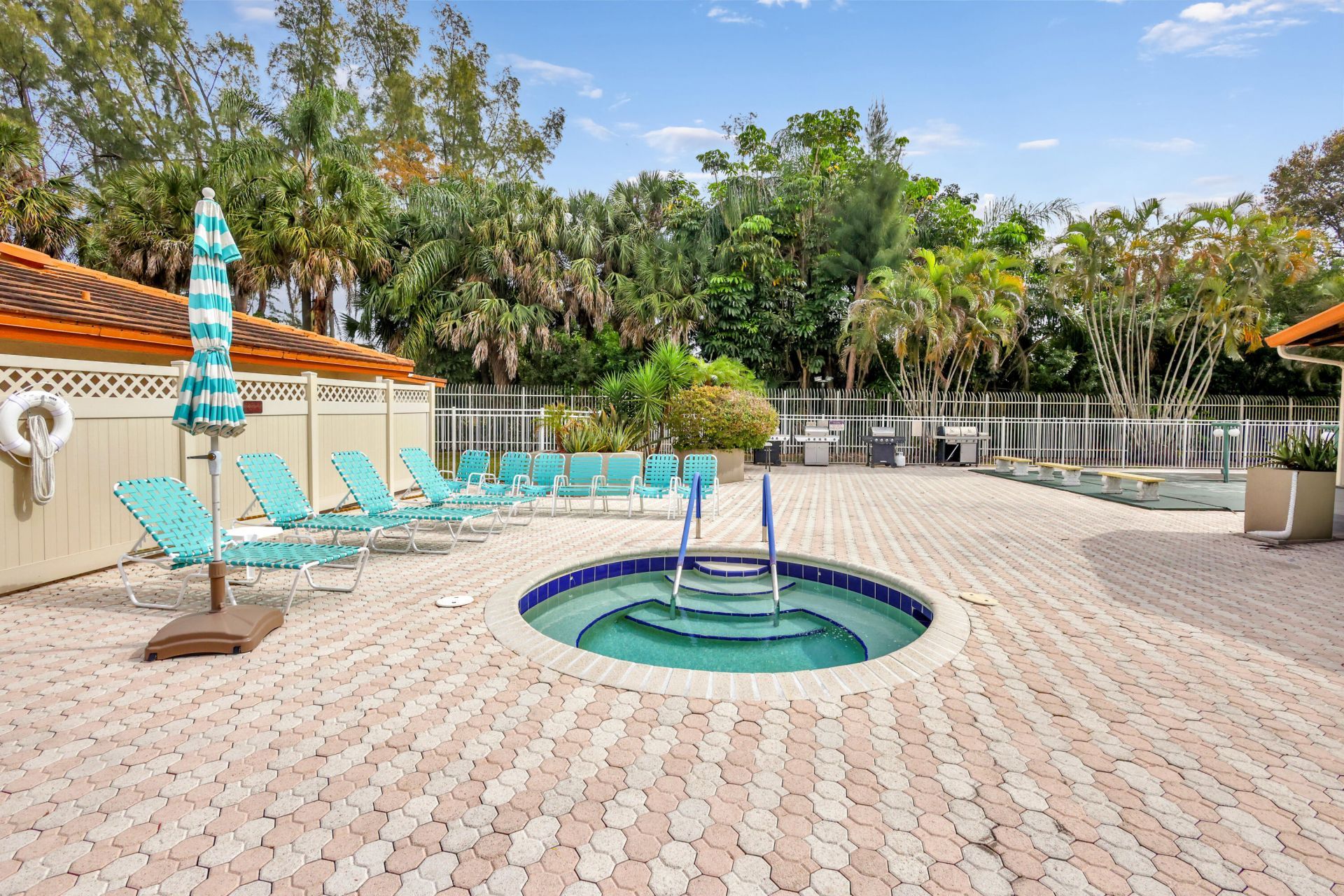 3940 Inverrary Boulevard, Unit 404-A, Lauderhill, FL 33319 Photo