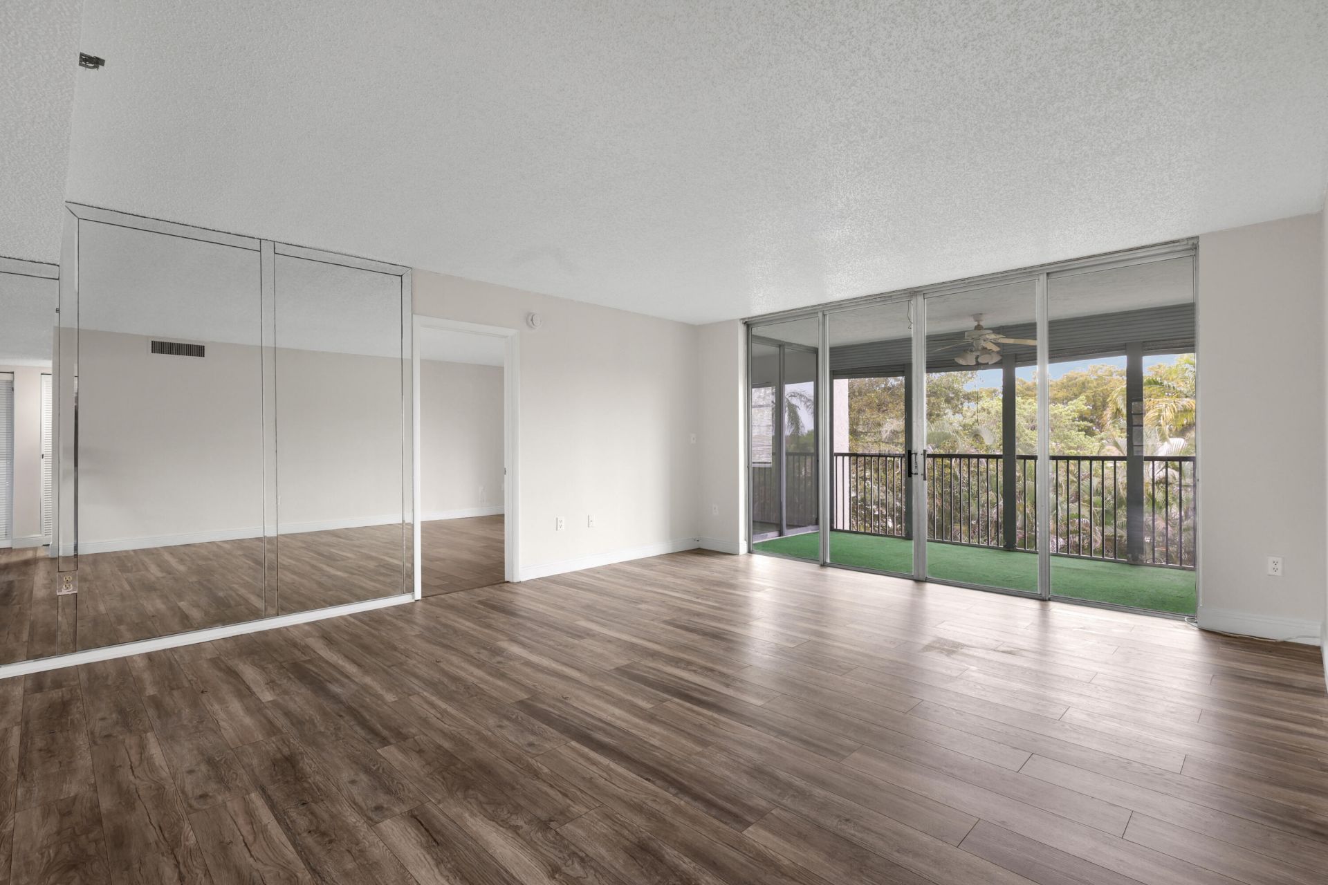3940 Inverrary Boulevard, Unit 404-A, Lauderhill, FL 33319 Photo