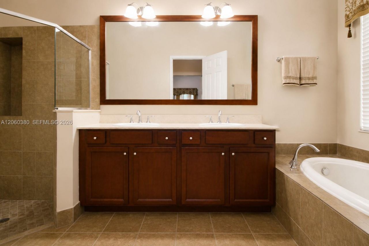 8514 NW 37th Ct , Cooper City, FL 33024 Photo