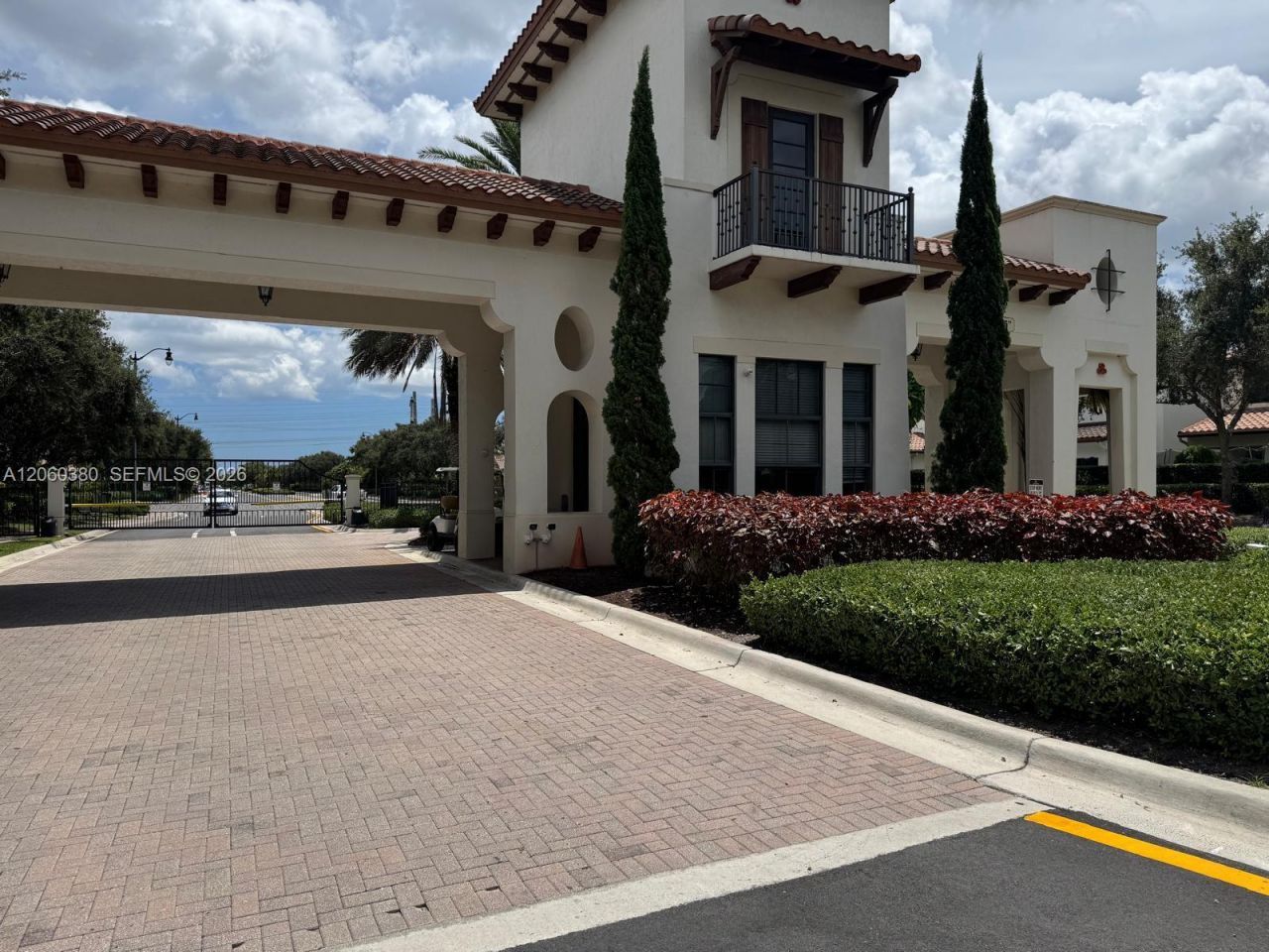 8514 NW 37th Ct , Cooper City, FL 33024 Photo