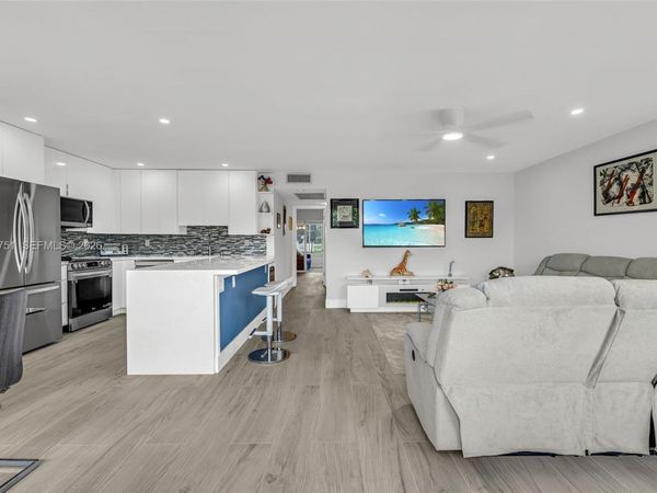 2109 Oakridge V , Unit 2109, Deerfield Beach, FL 33442