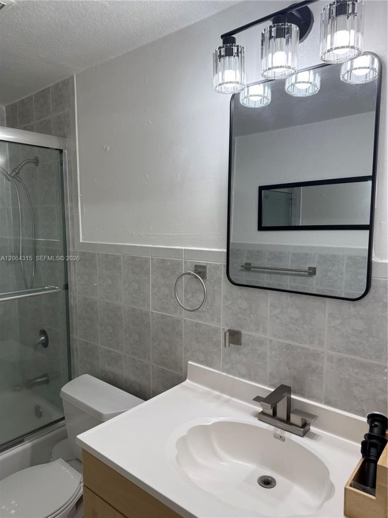 3660 SW 10th St, Unit 7A, Miami, FL 33135 Photo