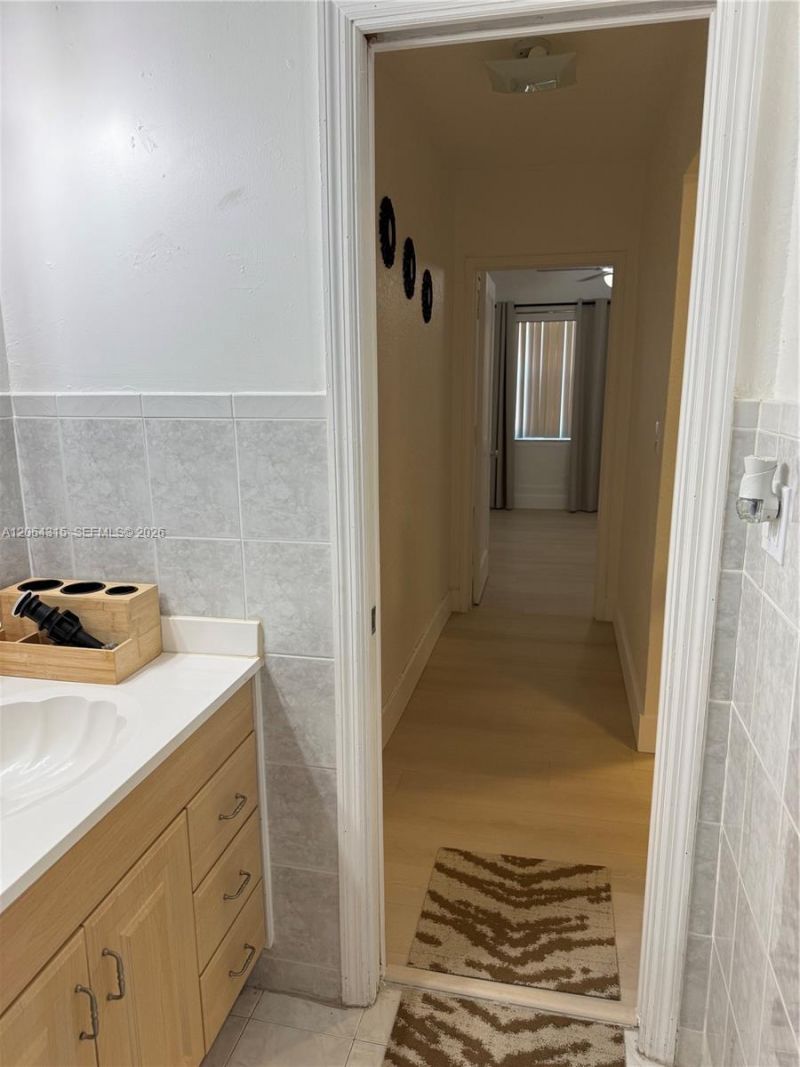3660 SW 10th St, Unit 7A, Miami, FL 33135 Photo