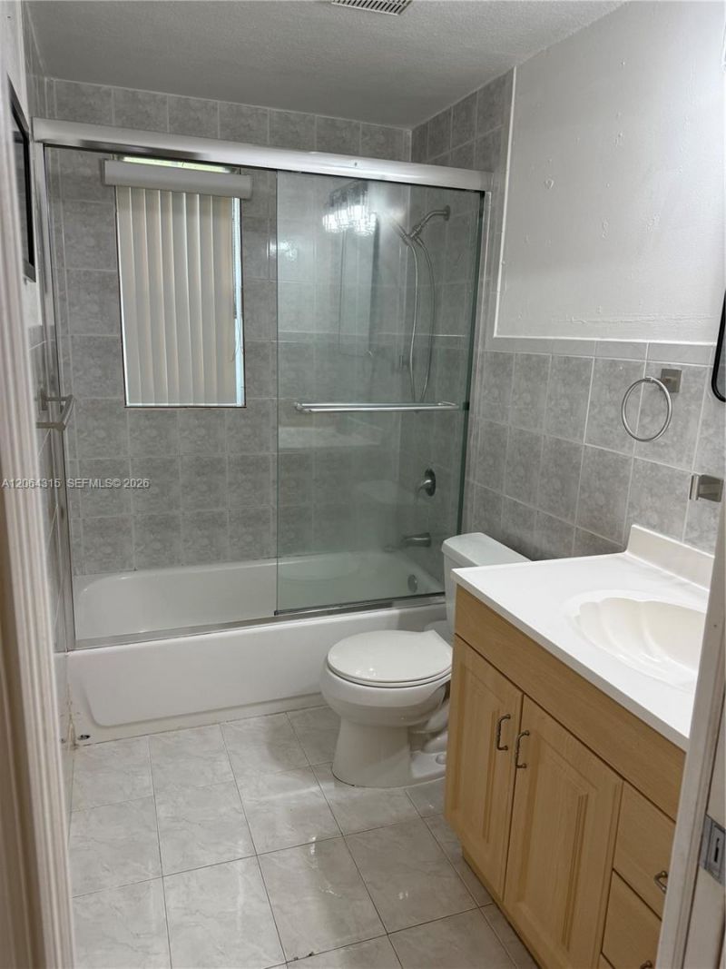 3660 SW 10th St, Unit 7A, Miami, FL 33135 Photo