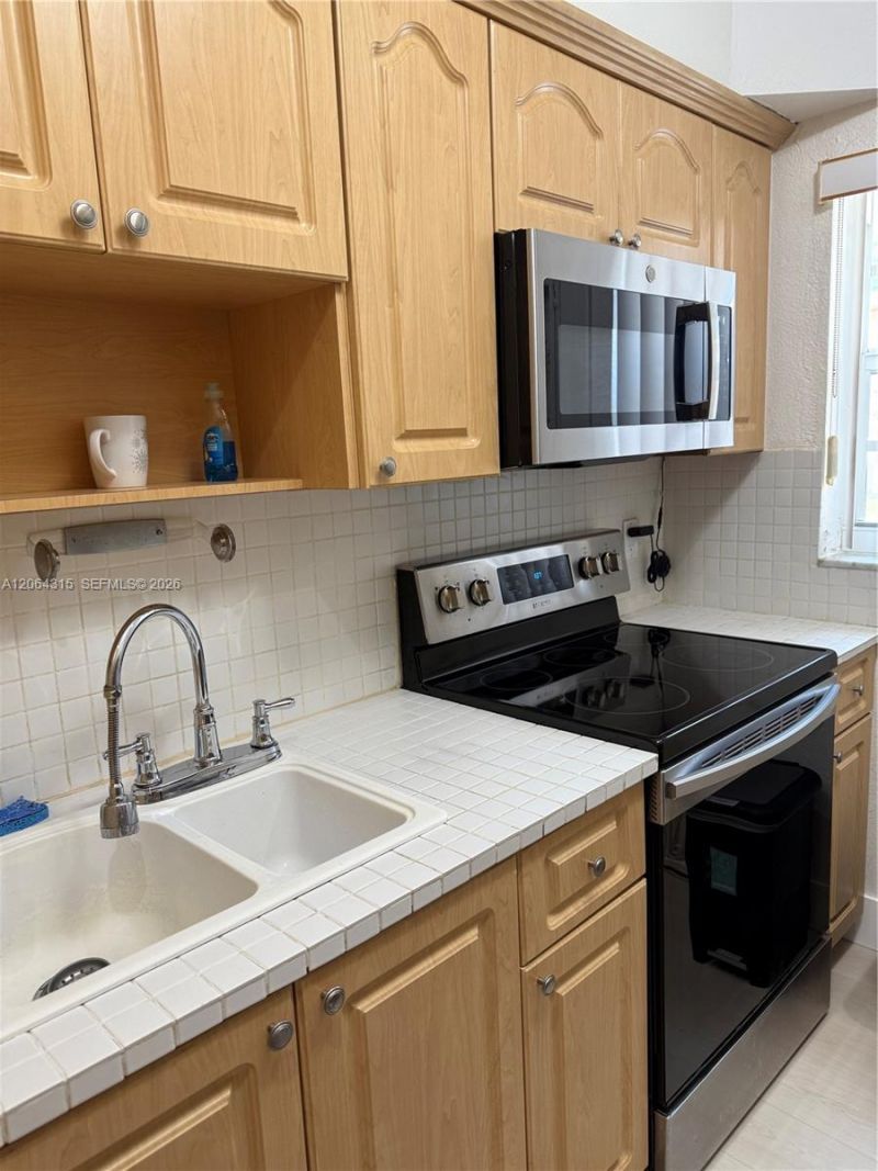 3660 SW 10th St, Unit 7A, Miami, FL 33135 Photo