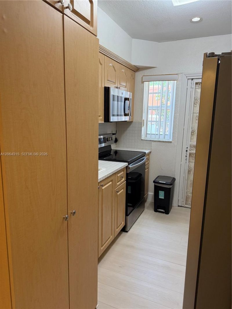 3660 SW 10th St, Unit 7A, Miami, FL 33135 Photo