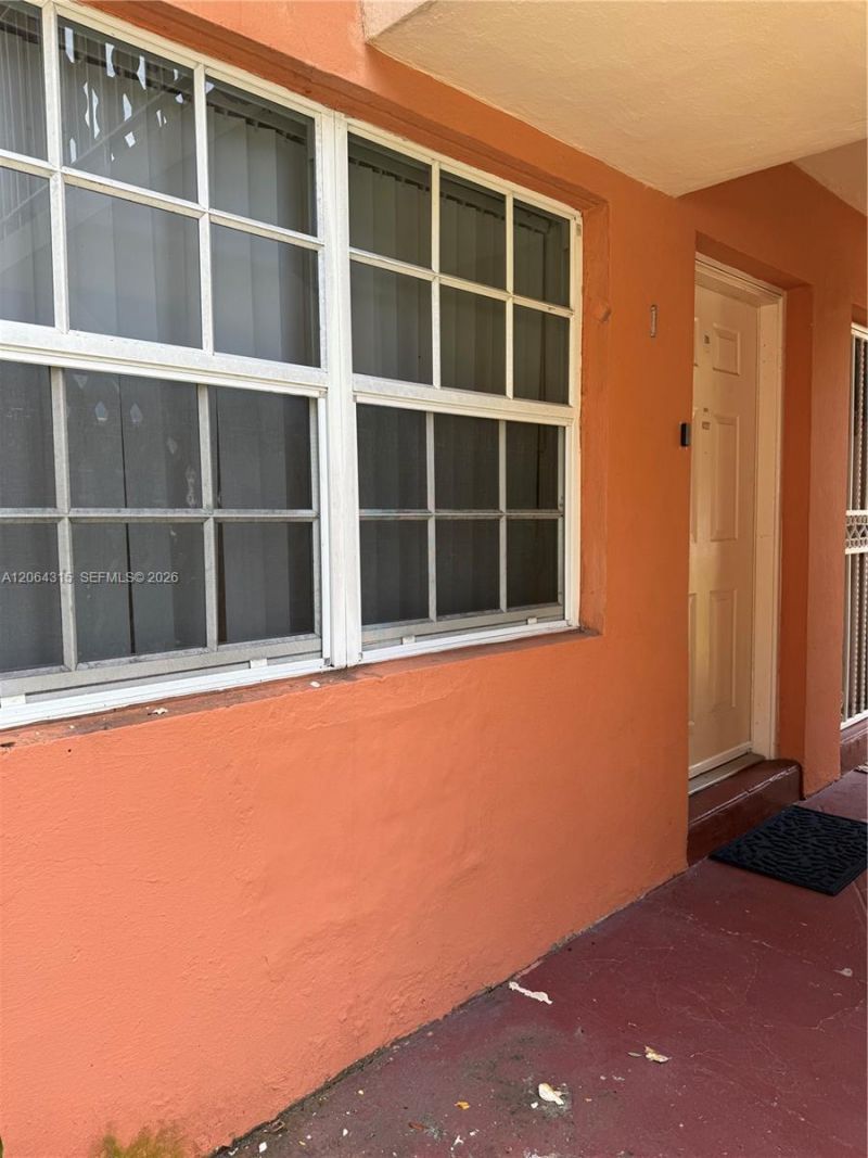 3660 SW 10th St, Unit 7A, Miami, FL 33135 Photo